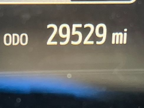 Used 2016 Toyota Camry SE image 9