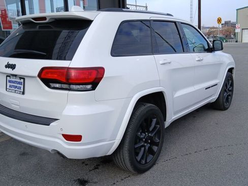 Used 2021 Jeep Grand Cherokee Altitude image 7