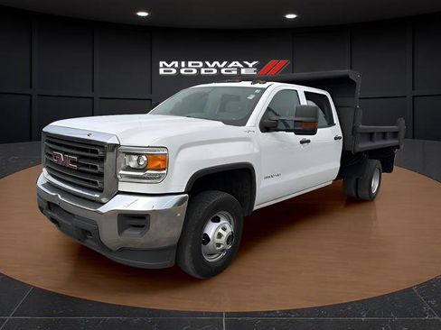 Used 2018 GMC Sierra 3500 4x4 Crew Cab w/ Sierra Convenience Package image 2