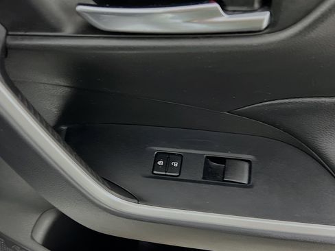 Used 2021 Toyota RAV4 XLE w/ Convenience Package image 32