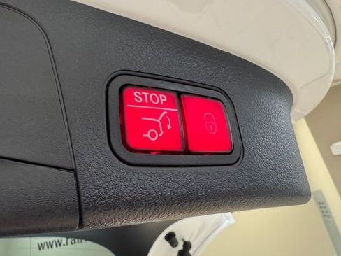 Used 2025 Mercedes-Benz GLA 250 image 23