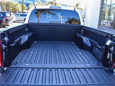 Certified 2021 Toyota Tacoma SR5 AWD/4WD image 26