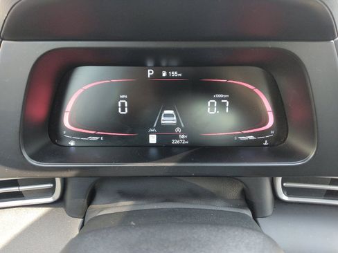 Used 2025 Hyundai Elantra SE FWD image 23