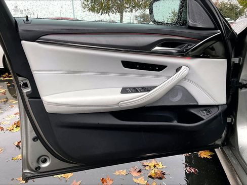 Used 2019 BMW M5 w/ Executive Package image 23