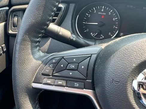 Used 2020 Nissan Rogue SL AWD/4WD image 22