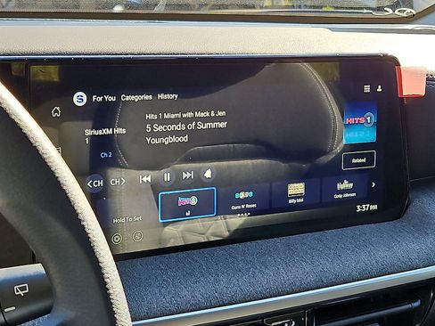 New 2026 Nissan Kicks SV w/ SV Premium Package image 13