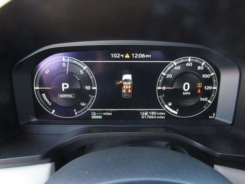 Used 2025 Mitsubishi Outlander SEL AWD/4WD image 30