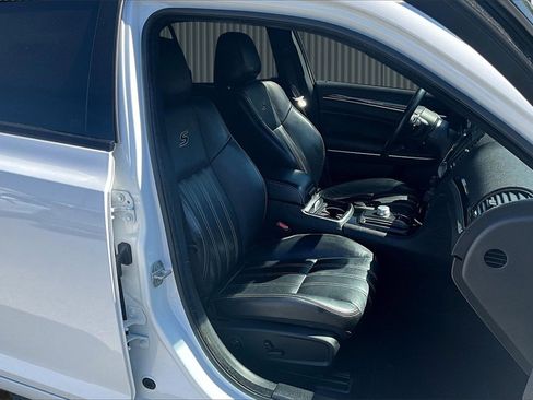 Used 2021 Chrysler 300 S image 7