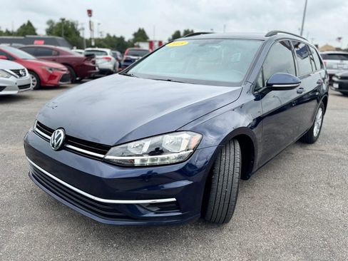 Used 2018 Volkswagen Golf S image 6