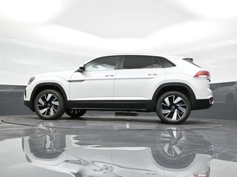 New 2026 Volkswagen Atlas Cross Sport SE image 27
