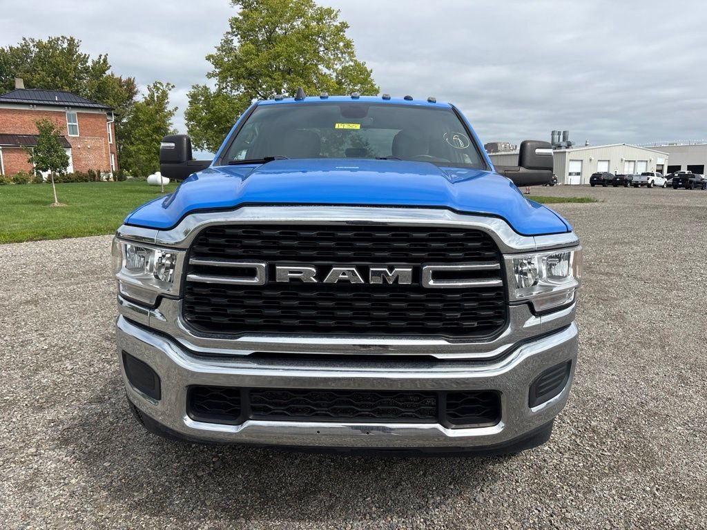 Used 2024 RAM 2500 Big Horn w/ Snow Chief Group AWD/4WD image 2