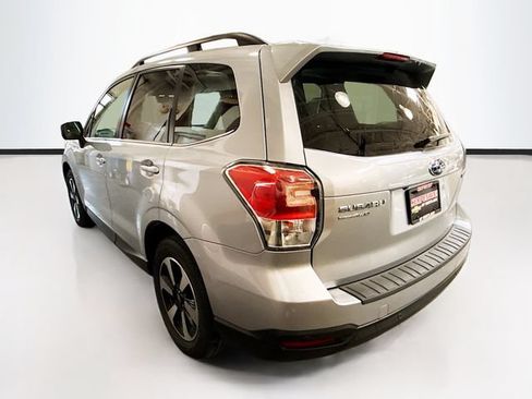 Used 2018 Subaru Forester 2.5i Limited AWD/4WD image 8