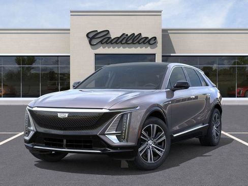 New 2025 Cadillac Lyriq Luxury image 28