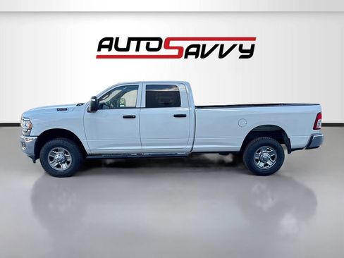 Used 2024 RAM 2500 Tradesman w/ Chrome Appearance Group image 4