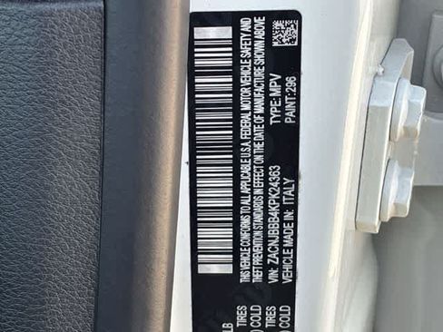 Used 2019 Jeep Renegade Latitude w/ Cold Weather Group AWD/4WD image 37