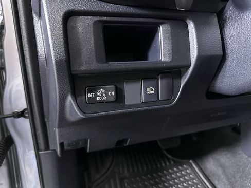 Used 2019 Toyota Tacoma SR5 RWD image 18