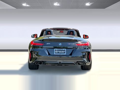 Used 2024 BMW Z4 M40i w/ Shadowloine Package RWD image 9