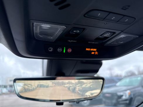 Used 2021 Cadillac XT4 Premium Luxury image 13