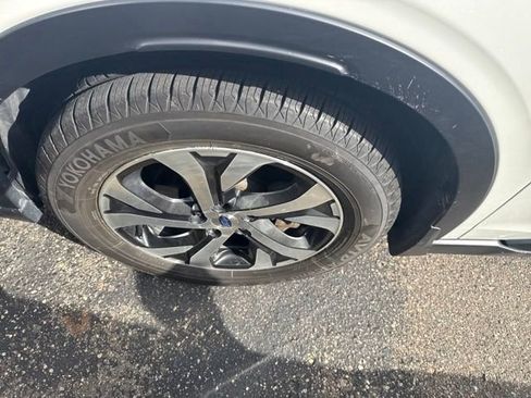 Used 2020 Subaru Outback Touring XT AWD/4WD image 4