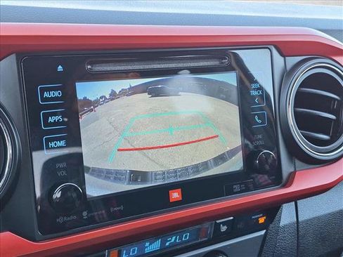 Used 2017 Toyota Tacoma TRD Sport RWD image 14