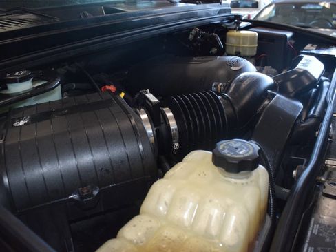 Used 2005 HUMMER H2 SUT image 46