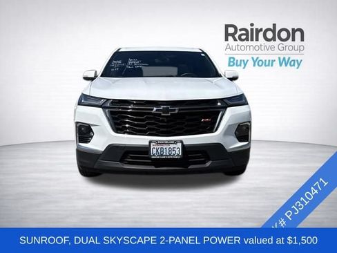 Used 2023 Chevrolet Traverse RS AWD/4WD image 2