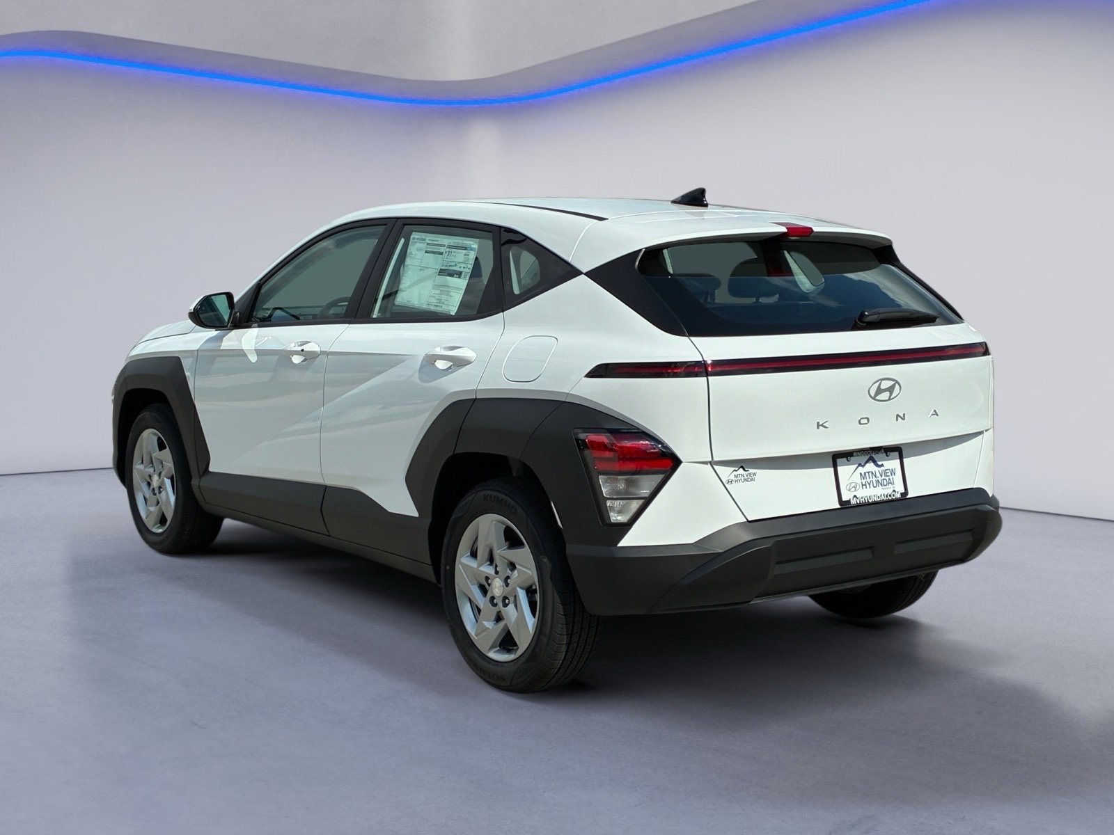 New 2027 Hyundai Kona SE FWD image 3