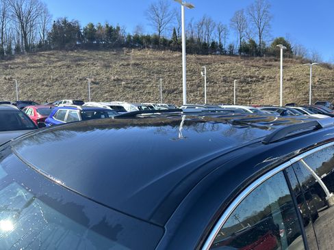 Used 2018 Chevrolet Traverse LT image 22