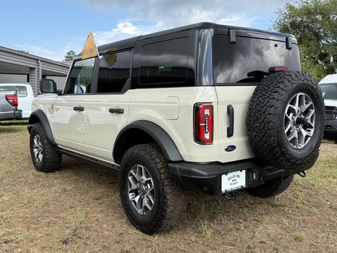 Certified 2025 Ford Bronco Badlands AWD/4WD image 6