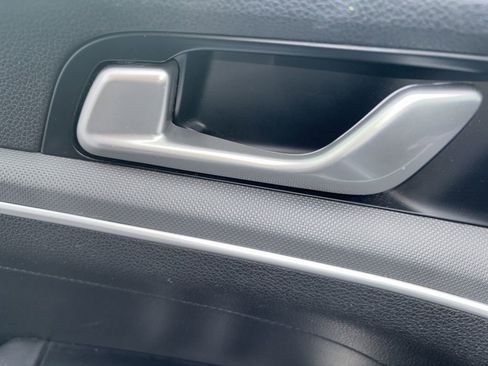 Used 2022 Kia K5 LXS image 23