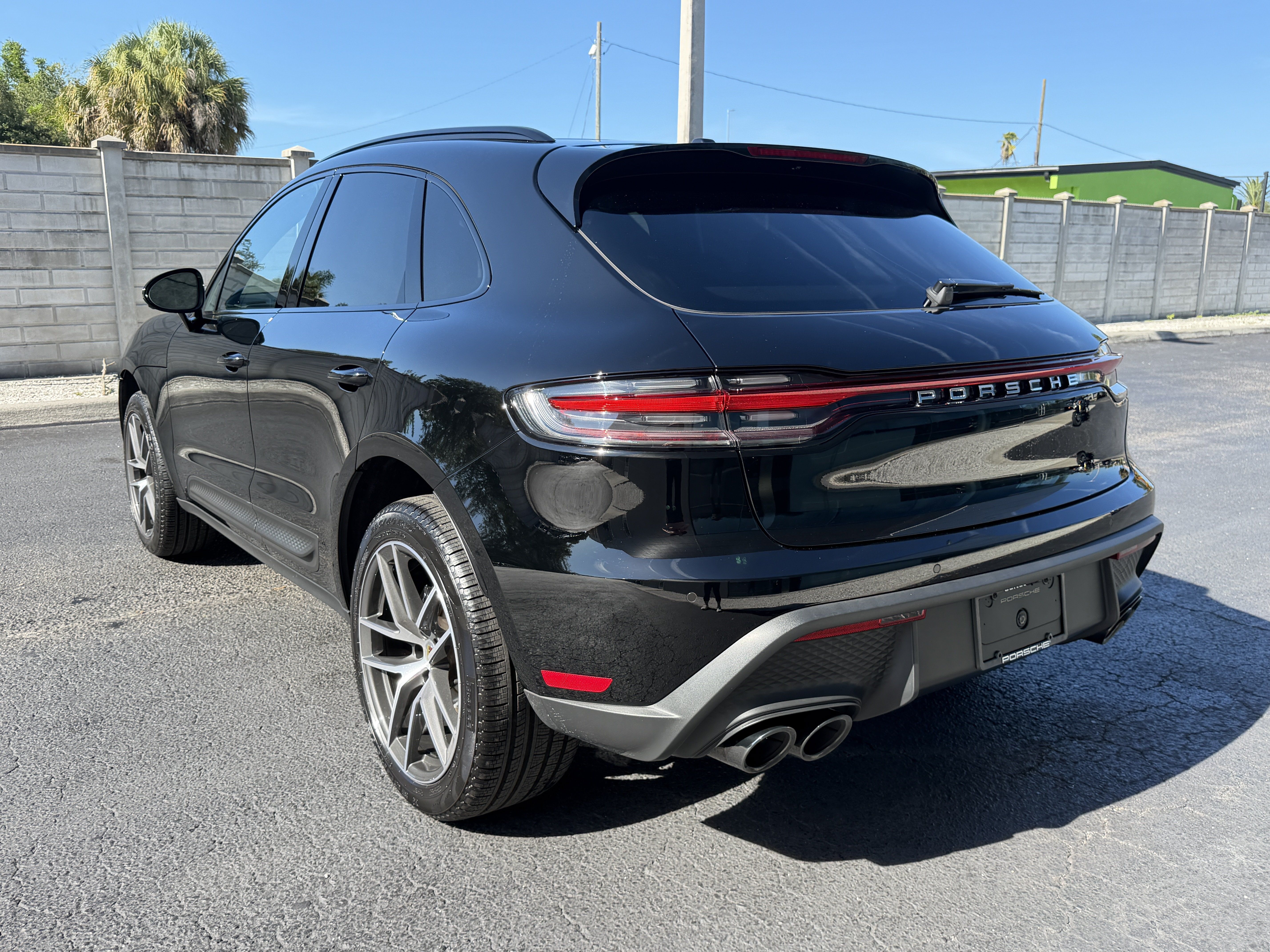 Certified 2026 Porsche Macan AWD/4WD image 3