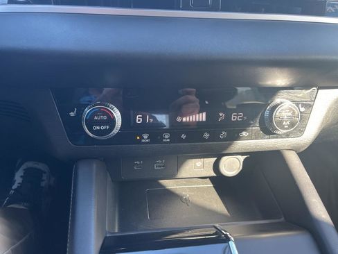 Used 2024 Mitsubishi Outlander SE image 22