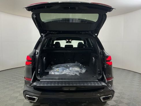 New 2026 BMW X5 xDrive40i w/ M Sport Package image 28