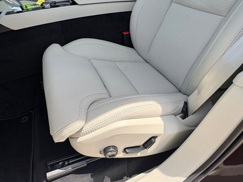 New 2026 Volvo XC90 B5 Ultra image 17