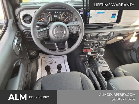New 2026 Jeep Gladiator Mojave AWD/4WD image 9
