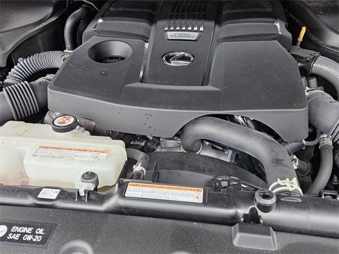 Used 2024 Lexus GX 550 w/ Cold Area Package image 27