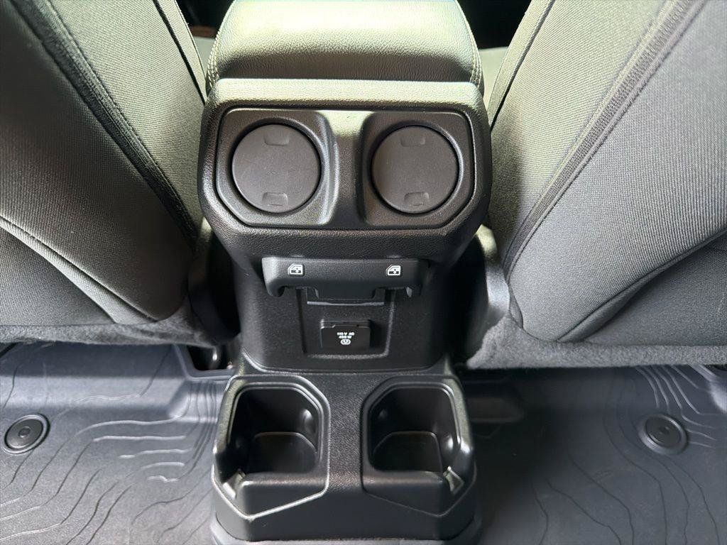 Used 2021 Jeep Gladiator Overland w/ Safety Group AWD/4WD image 21