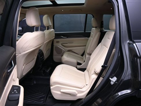 Used 2022 Jeep Grand Cherokee L Limited AWD/4WD image 28