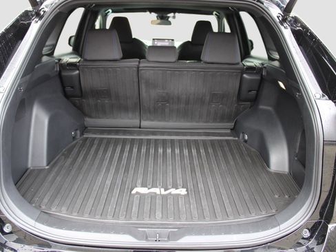 Used 2022 Toyota RAV4 SE image 29