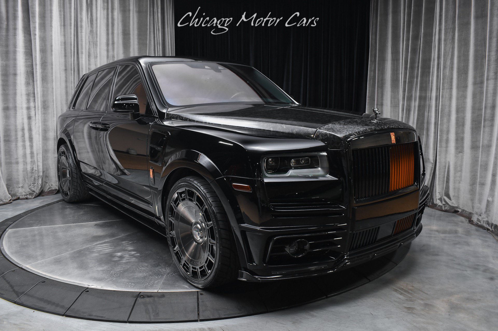 Used 2022 Rolls-Royce Cullinan Black Badge AWD/4WD image 28