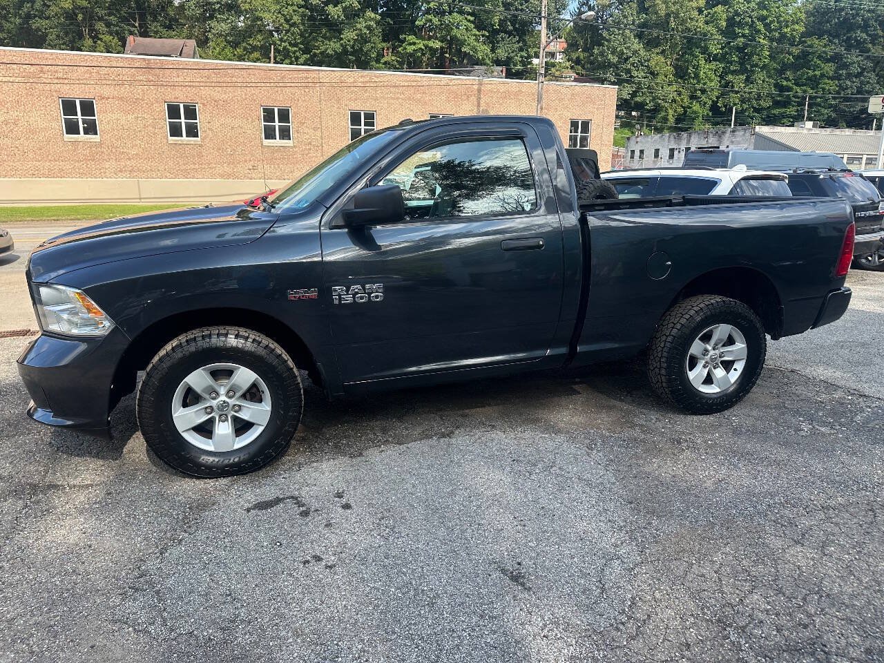 Used 2016 RAM 1500 Express AWD/4WD image 4