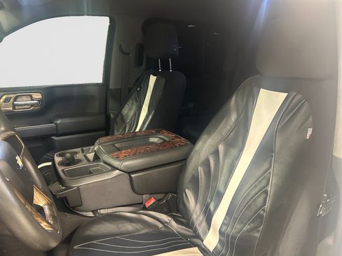 Used 2021 Chevrolet Silverado 1500 Custom RWD image 11