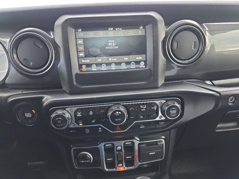 Used 2021 Jeep Wrangler Unlimited Sport image 28