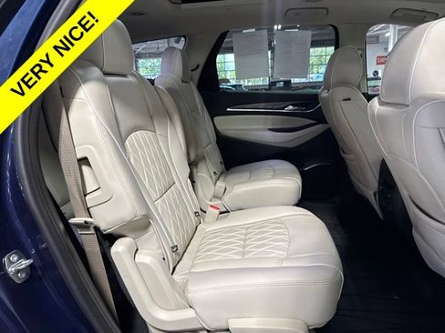 Used 2022 Buick Enclave Avenir w/ Avenir Technology Package AWD/4WD image 37