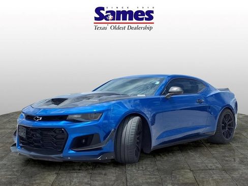Used 2017 Chevrolet Camaro ZL1 RWD image 7