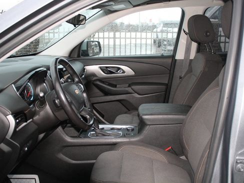 Used 2019 Chevrolet Traverse LT image 6