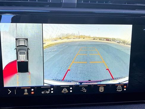 Used 2025 GMC Sierra 1500 AT4 w/ AT4 Premium Package image 15