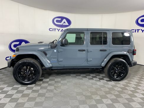 Used 2024 Jeep Wrangler Unlimited Sahara w/ Safety Group AWD/4WD image 6