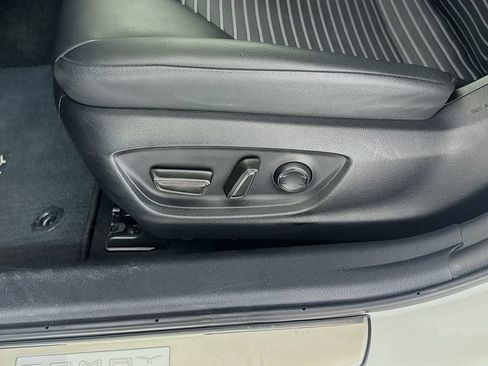 Used 2024 Toyota Camry SE FWD image 21