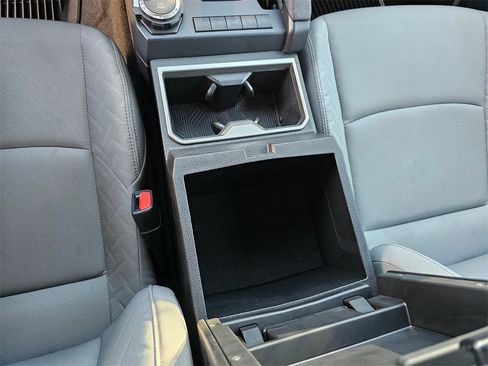 Used 2025 Toyota Tacoma SR5 image 30